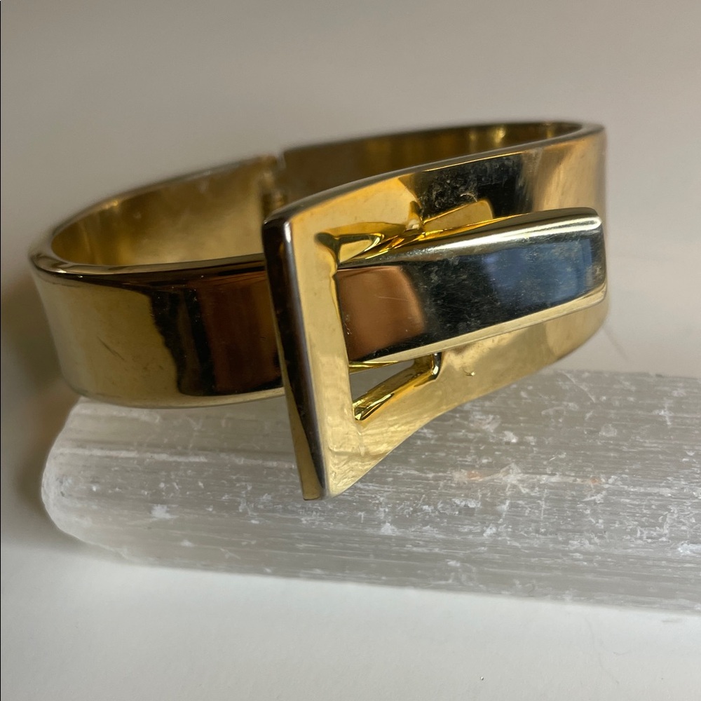 Vintage Cuff Belt Buckle Style Clamper Gold Tone Hinged Statement Bracelet